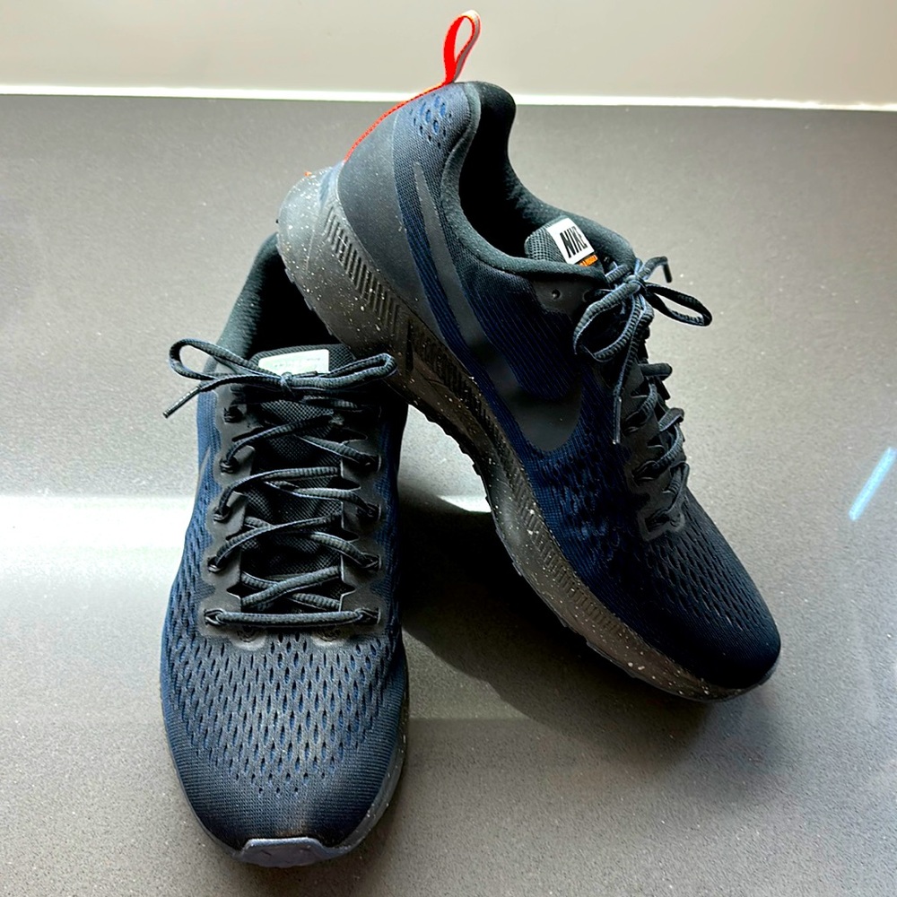 Men’s Nike Shield Pegasus 34 Sneakers size: 13